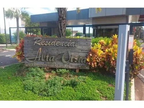 Portaria e fachada do condomínio Residencial Alta Vista na Rua Santos Verona, 224, São José do Rio Preto - SP, com casa disponível em pós-leilão bancário.